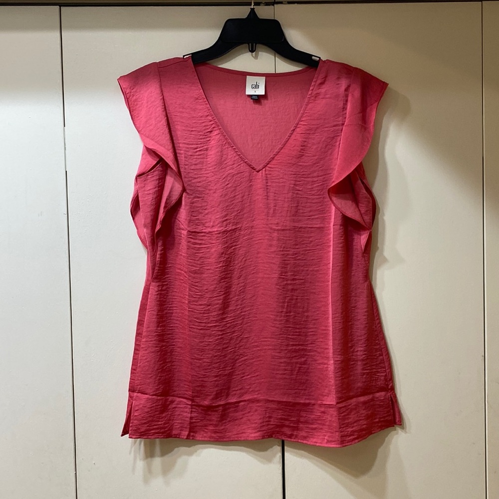 Cabi V-neck top size small 100% polyester hot pink